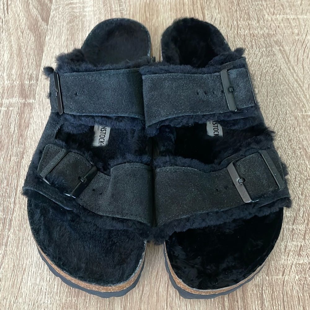 New Birkenstock Arizona Black with shearling fur - women size 10 (41)